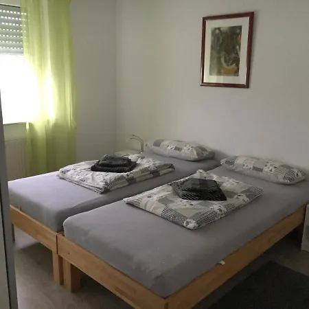 Komfortable Im Grunen Essen