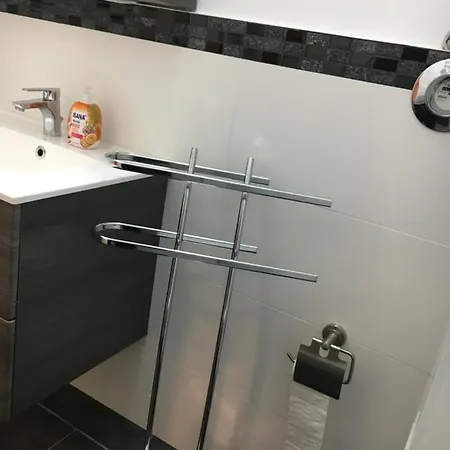 Apartment Komfortable Im Grunen *