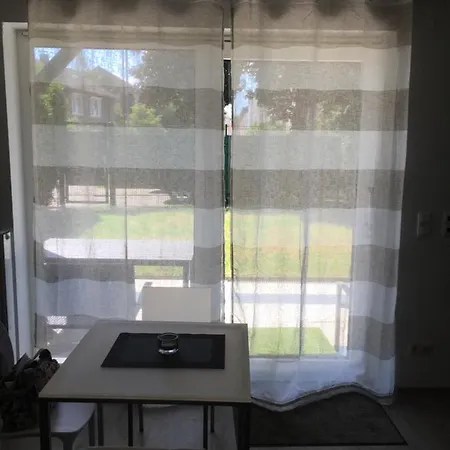 Apartment Komfortable Im Grunen