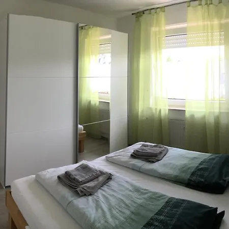 Komfortable Im Grunen * Essen