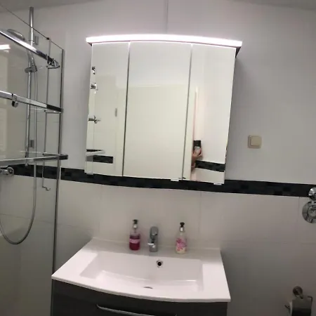 Komfortable Im Grunen Apartment Essen